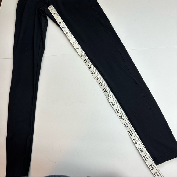 Gymshark Leggings Women's sz XS black Eyelet detail athleisure athletic gym - Picture 8 of 10